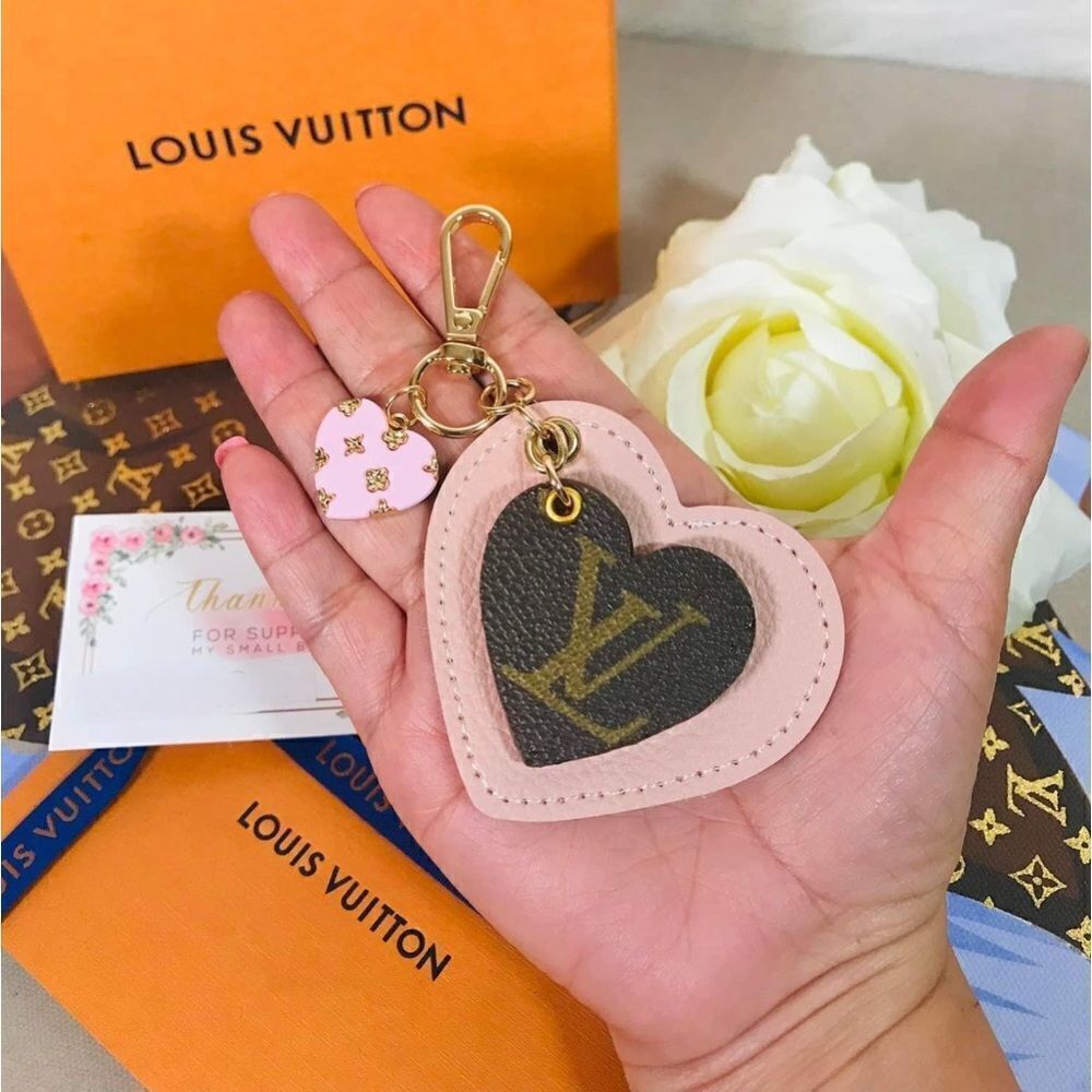 HEART CHARM PALE PINK